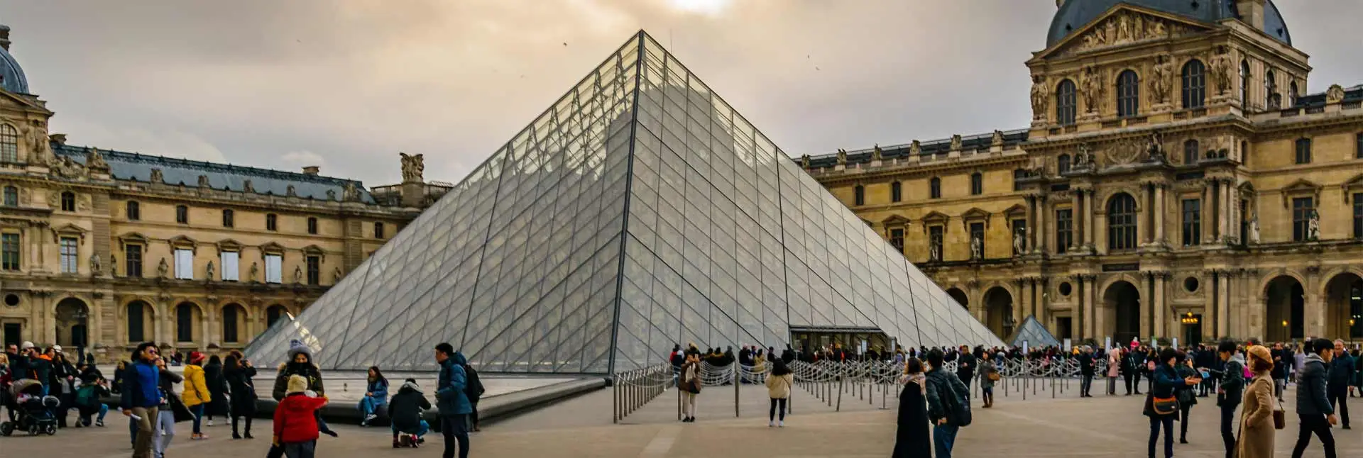 History of the Louvre Museum